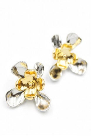 Metal Çiçek Küpe - ÇOK RENKLİ Metal Çiçek Küpe - ÇOK RENKLİ