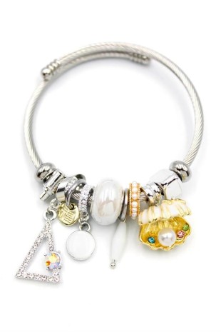 Çelik Charmlı İncili Deniz Kabuğu Bilezik - Beyaz Çelik Charmlı İncili Deniz Kabuğu Bilezik - Beyaz