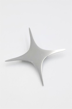 Çelik Yıldız Broş - Gümüş Çelik Yıldız Broş - Gümüş